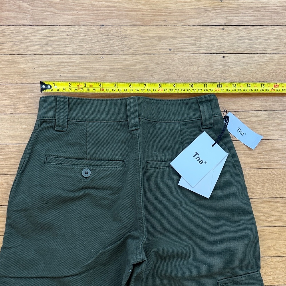 Aritzia Green Cargo Pants - Picture 7 of 9